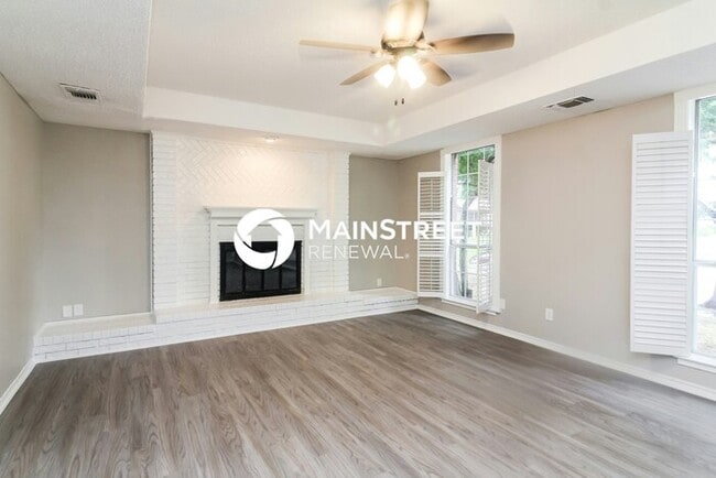 Building Photo - 4 Bedroom Pet-Friendly Home in Lancaster, ...