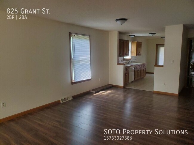 Foto del edificio - 2 BD/ 2 BA Duplex Stonebridge Subdivision ...