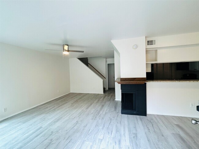 Foto del edificio - 5989 Allday Dr