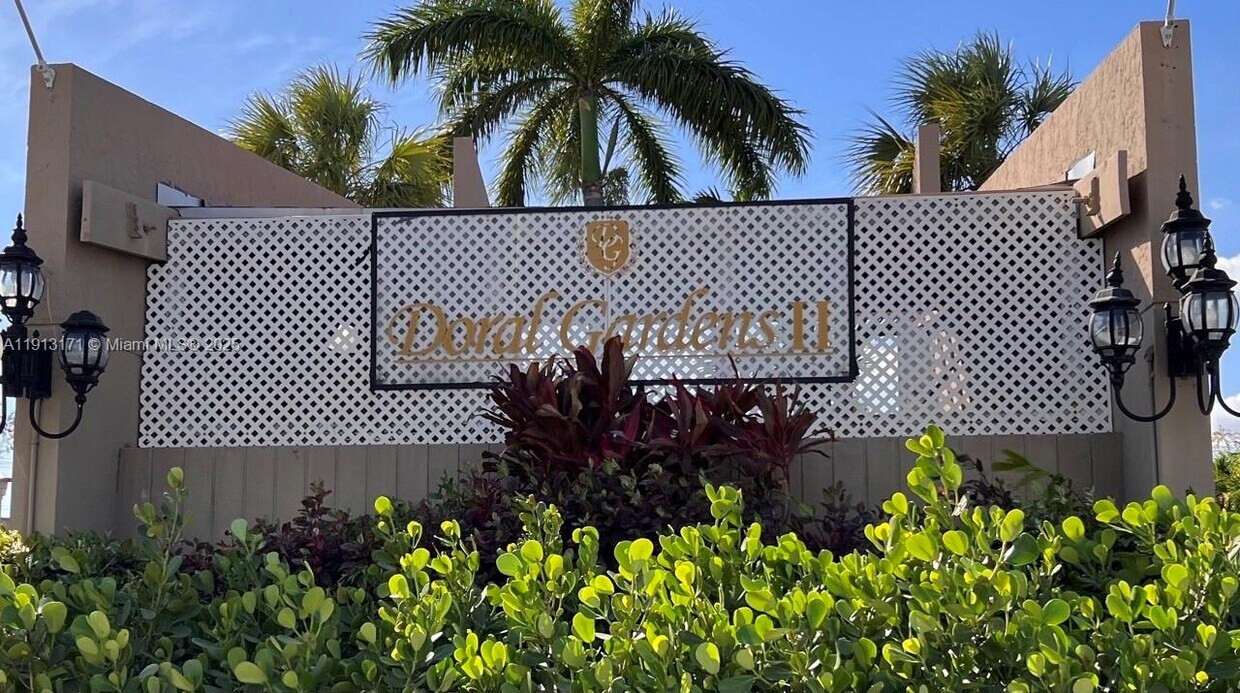 Foto principal - 5201 Geneva Ct