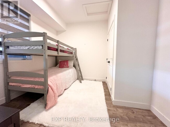 Building Photo - 10-10 Beausoleil Ln