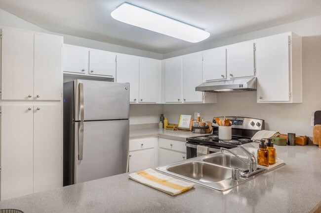 Foto del edificio - Glen Park At West Campus