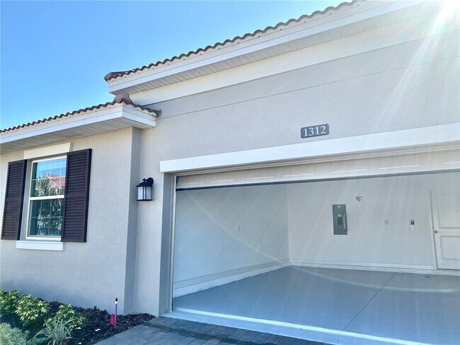 Foto del edificio - 1312 Oak Crest St