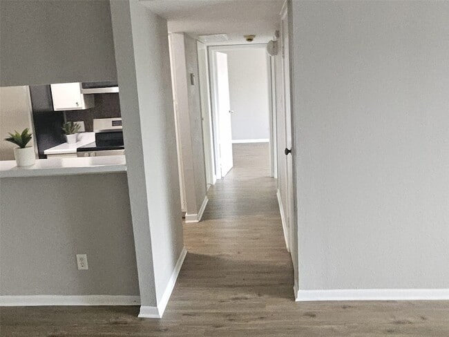 Foto del edificio - 3025 Walnut Bend Ln