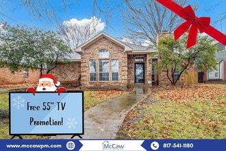 Building Photo - 8026 Hickory St