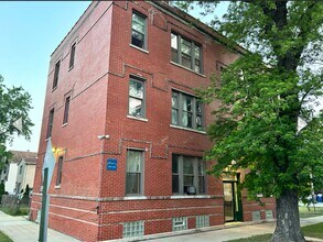 Building Photo - 1500 48th Ct