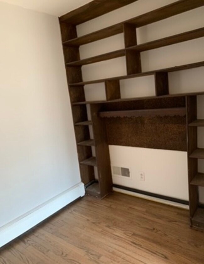 Foto del edificio - 933 Lafayette Ave Ext