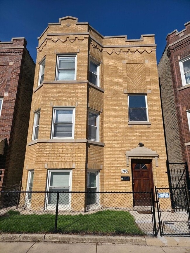 Building Photo - 1748 N Keystone Ave
