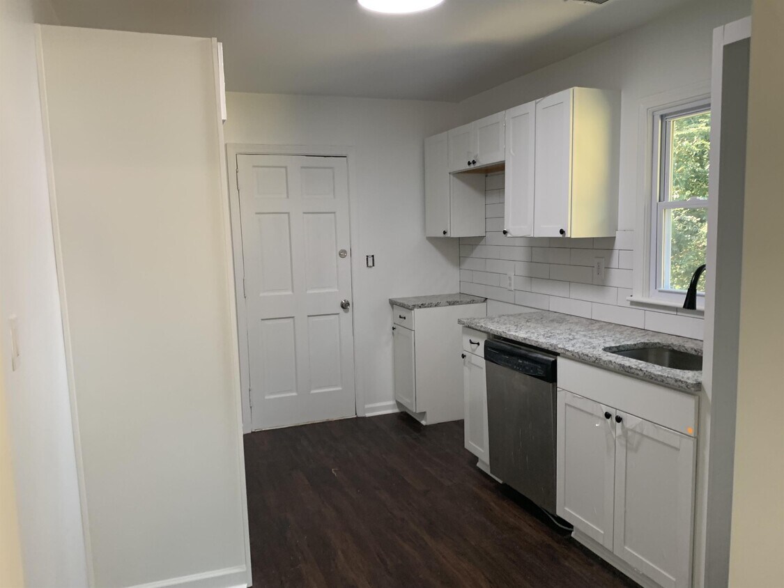 Photo - 381 Sargent Dr SE (Atlanta, GA)