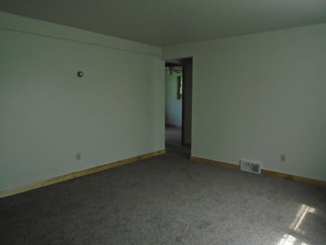 Foto del edificio - 2110 Elm Ln