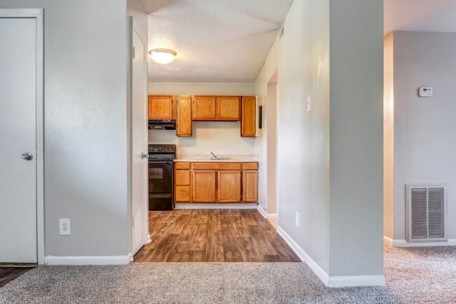 Building Photo - Rolling Hills Apartments