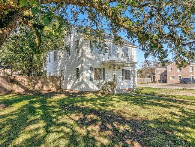 Building Photo - 4 Bedroom Single Family Home in Beaumont
