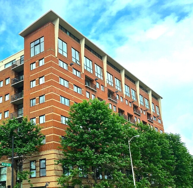 Building Photo - 715 N Church St