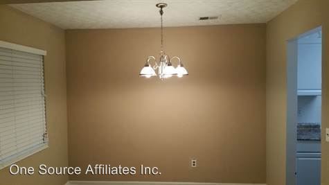 Building Photo - 3212 Pine Tree Trl