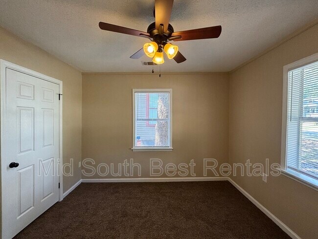 Foto del edificio - 4307 W 10th St