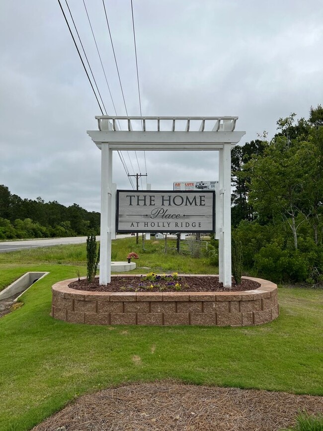 Building Photo - Nice on New Home Place