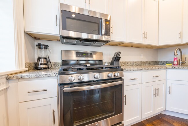 Photo - 2044 Beacon St Townhome