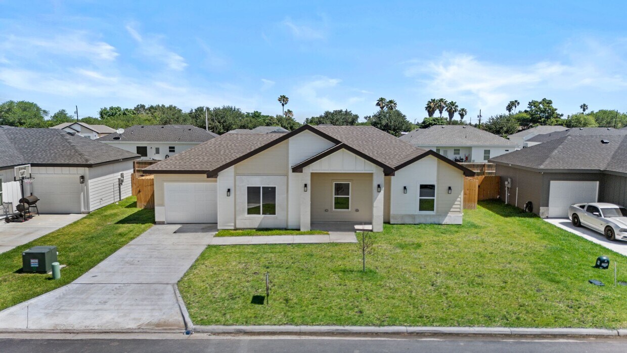 Primary Photo - BRAND NEW 3BD/2BTH/1GAR with a big backyar...