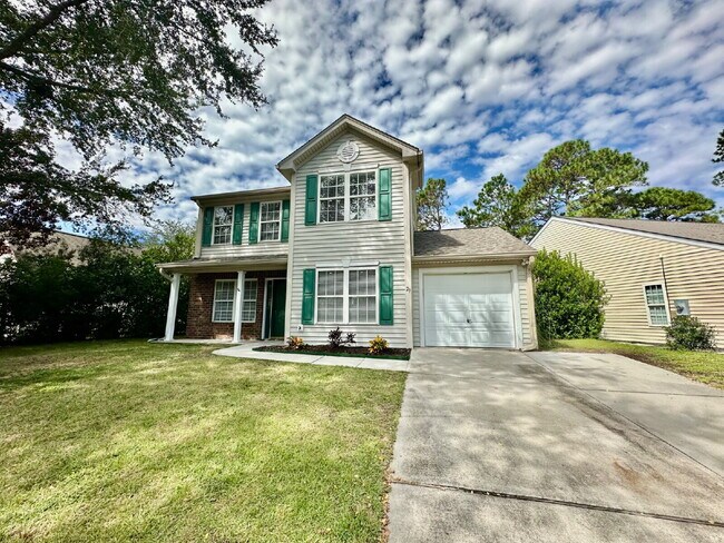 Foto del edificio - Bright and Airy Three Bedroom Home in Lake...