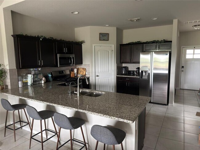 Foto del edificio - 2315 Bettylou Ln