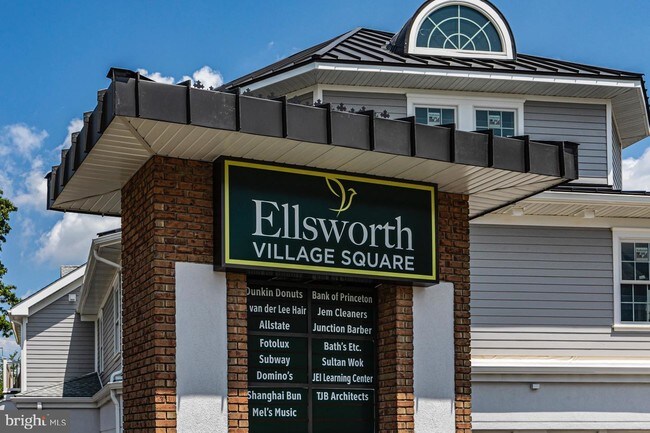 Building Photo - 11 Cranbury Rd