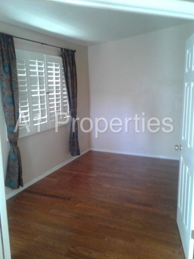 Building Photo - 4952 W Summit Cir