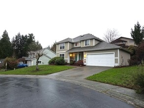 Building Photo - 2320 Dalarna Ct NE