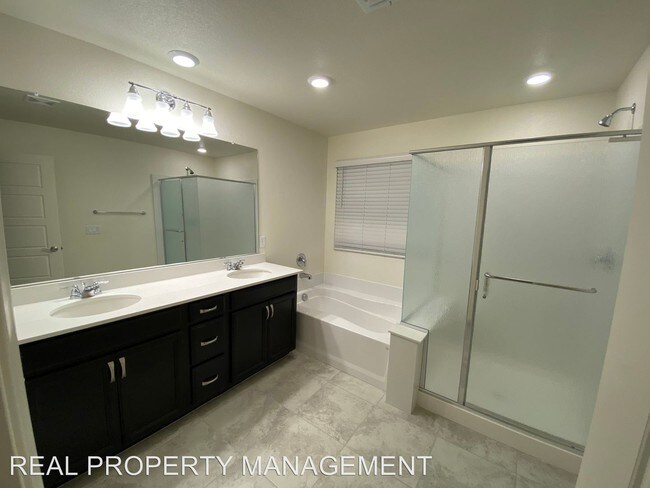 Foto del edificio - 5 br, 3 bath House - 8775 COTOVIA AVE