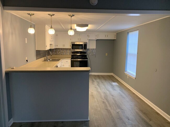 Foto del edificio - Mount Juliet three bedroom two bath in the...