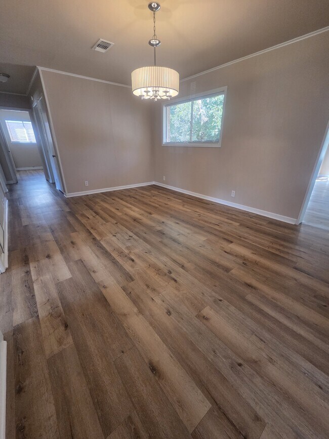 Foto del edificio - 3501 Robinhood Ln