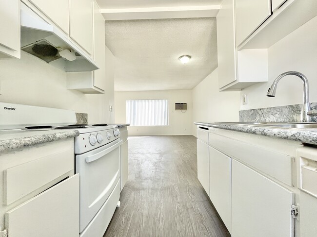 Foto del edificio - 3748 Midvale Ave
