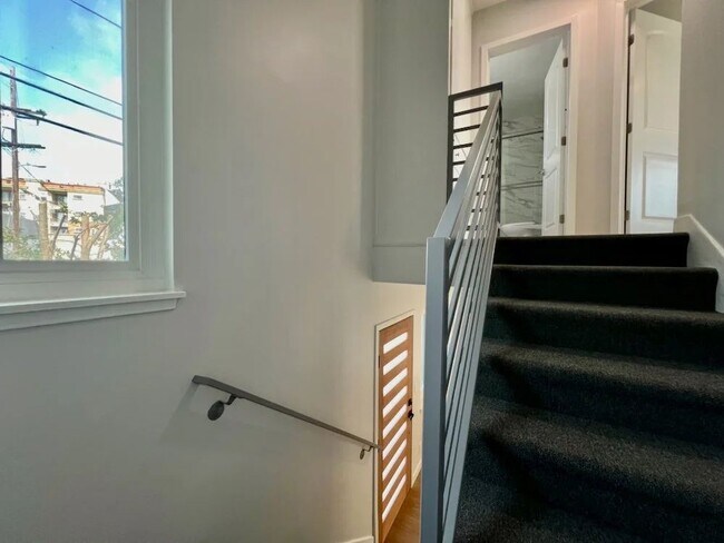 Foto del edificio - 903 S Barrington Ave