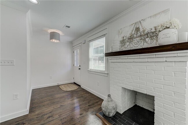 Foto del edificio - 456 Griffin St NW