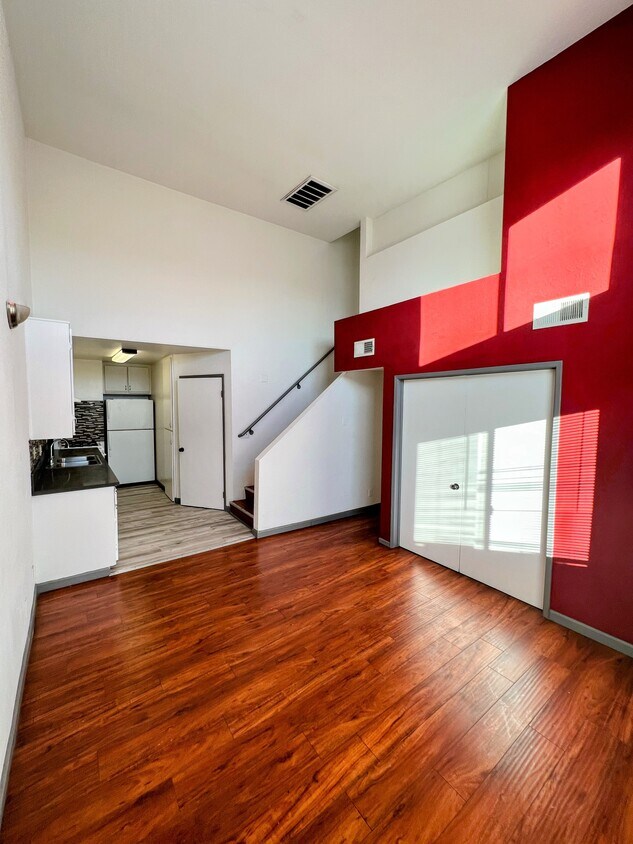 27 3 Bedroom Apartments for Rent in Mid City, CA Westside Rentals