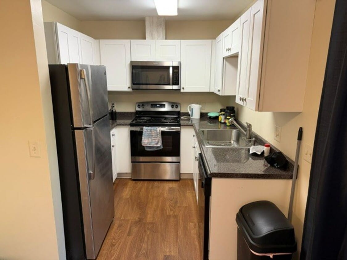Building Photo - 1024 Stonegate Dr