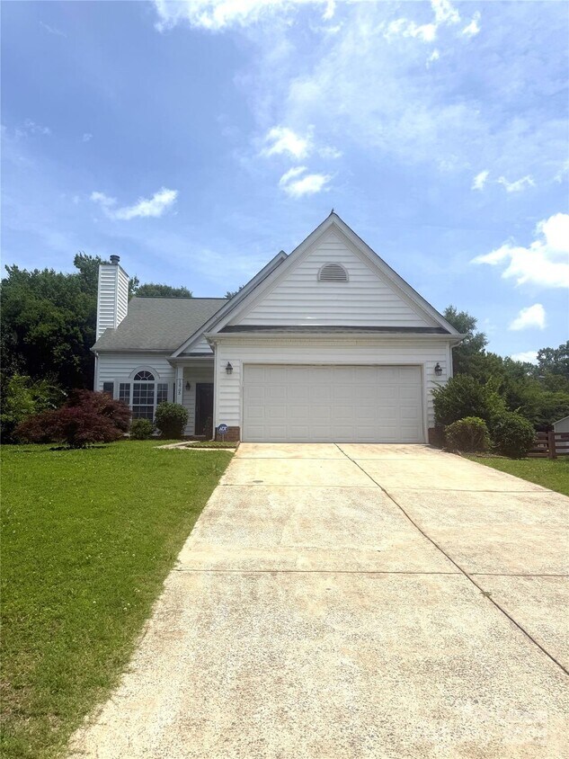 Primary Photo - 13705 Queenswater Ln