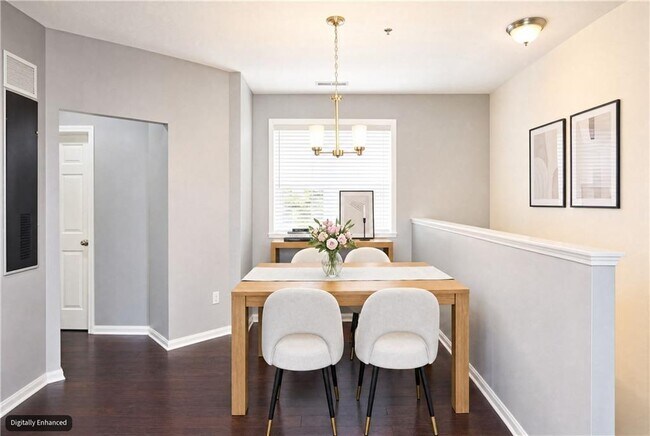Foto del edificio - 210 Spring Heights Ln