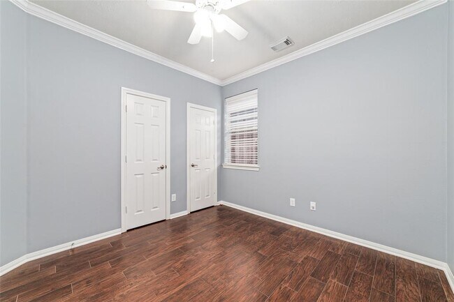 Foto del edificio - 24818 Blane Dr