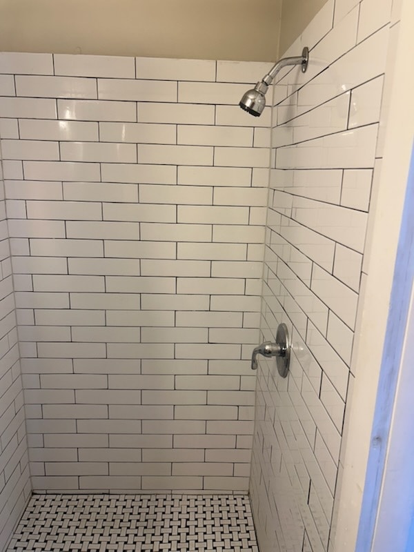 Building Photo - Broadway