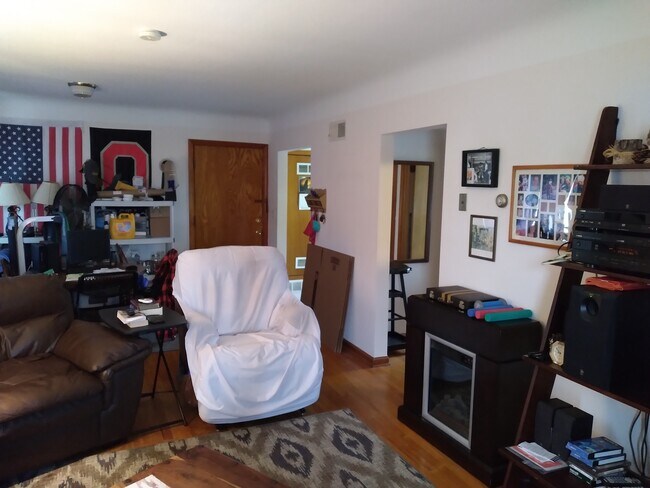 Foto del edificio - 16909 Albers Ave