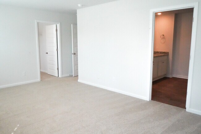 Building Photo - 497 Coconut Dr