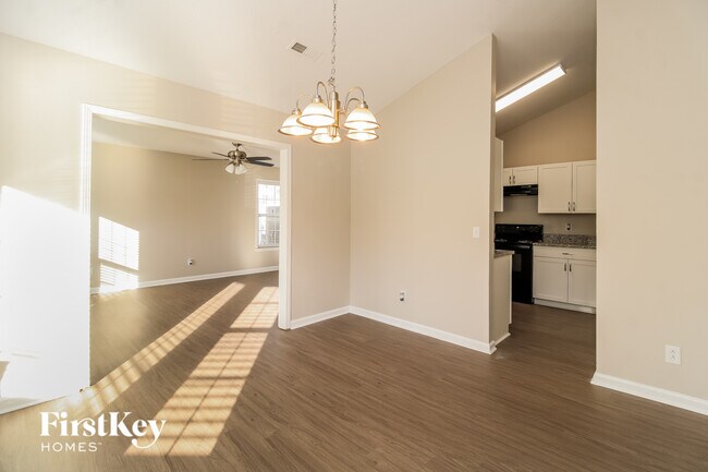 Foto del edificio - 4705 Meadowcroft Rd