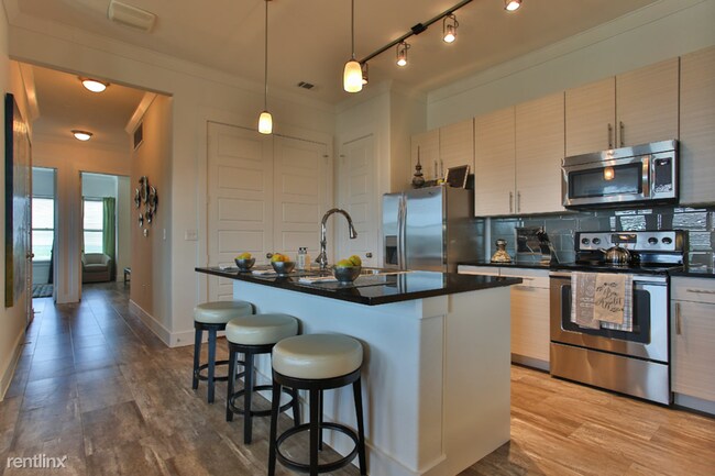 Foto del edificio - 1 br, 1 bath Apartment - 3331 TPC Pkwy