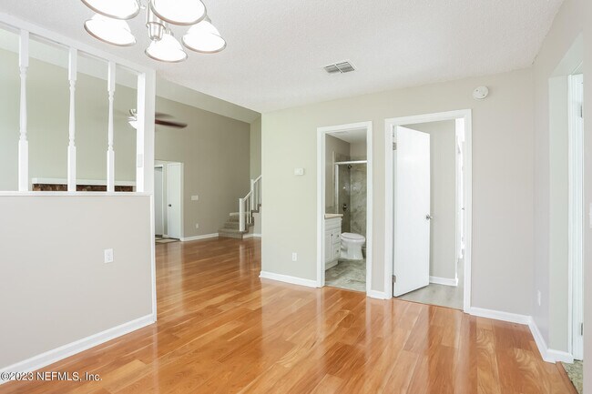 Building Photo - 11360 Fort Caroline Lakes Dr S