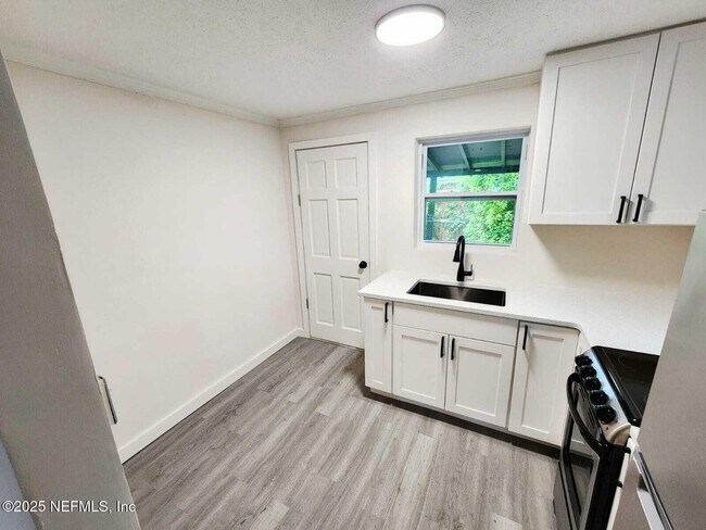 Foto del edificio - 2750 Glen Mawr Rd