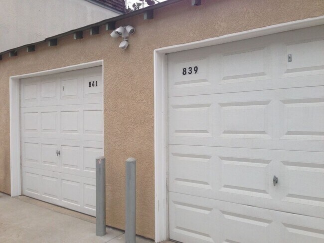 Foto del edificio - 839 Island Ct
