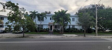 Building Photo - 350 SW 15th Rd
