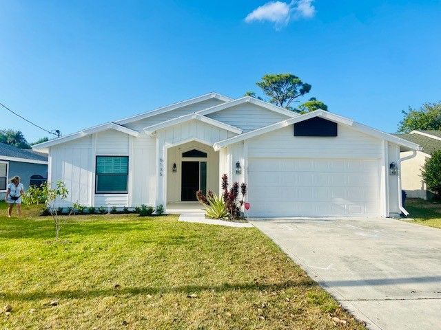 Foto principal - 6135 Drake St