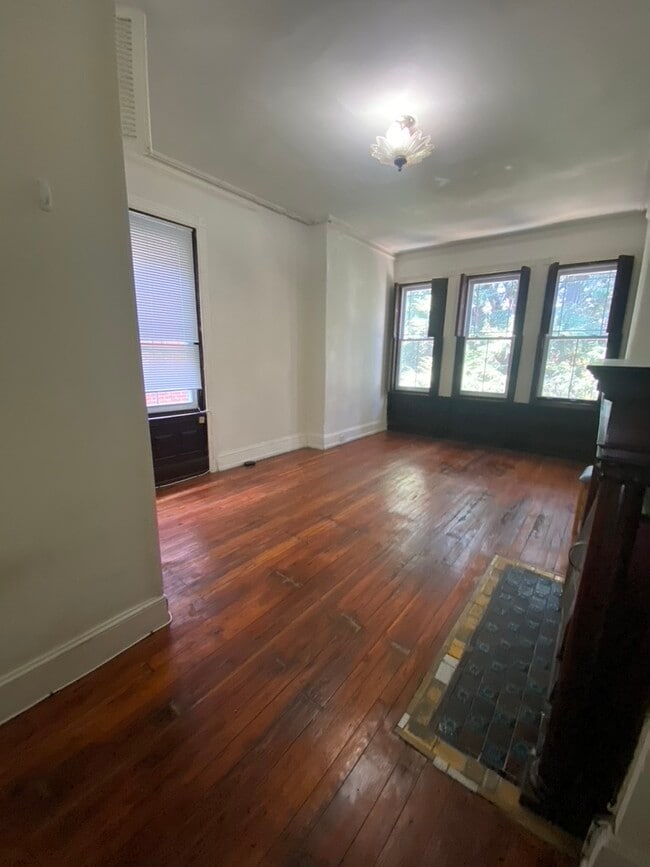 Foto del edificio - 320 S 42nd St