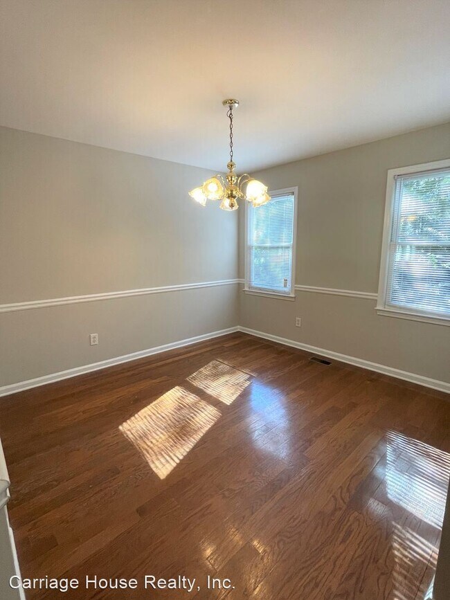 Building Photo - 4 br, 2 bath House - 127 Meadow Creek Dr